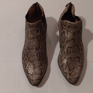 Gentle Souls Kenneth Cole Neptune  Brown Leather Snakeskin Ankle Boots Size 8M